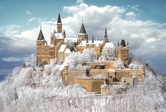 замок гогенцоллерн германия фото