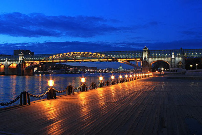 парк горького москва вечером фото