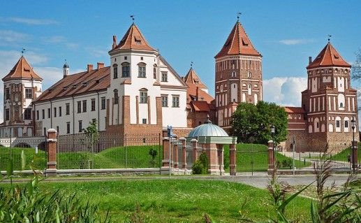 беларусь мирский замок фото