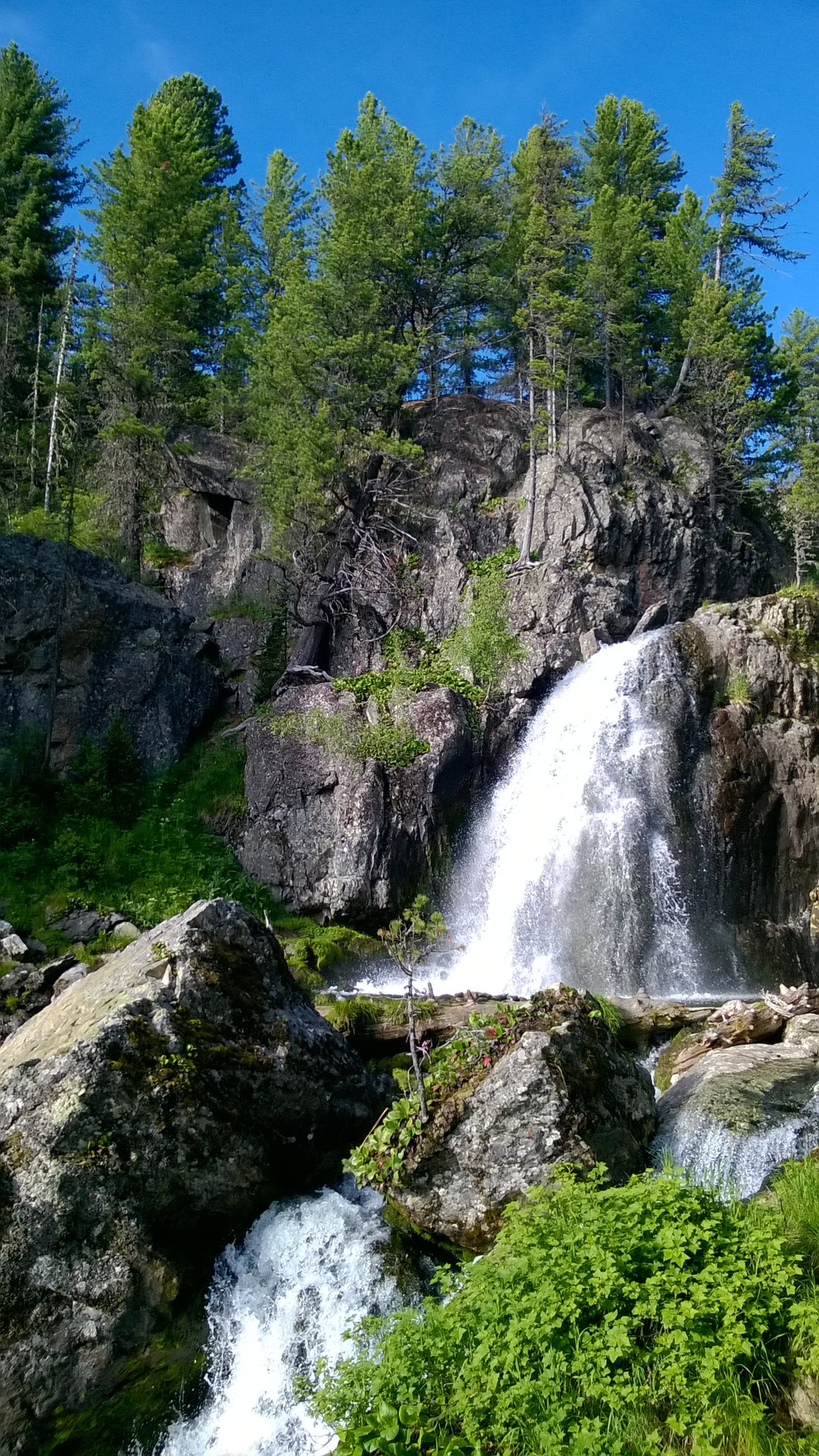 муехтинский водопад фото