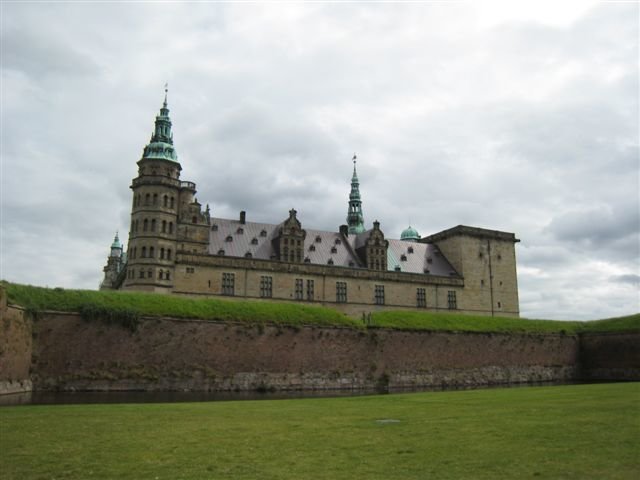 замок кронборг фото