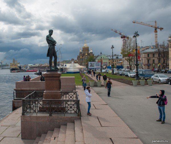 памятник крузенштерну в санкт петербурге фото