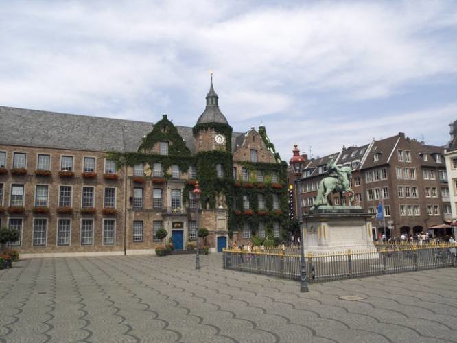 marktplatz дюссельдорф фото