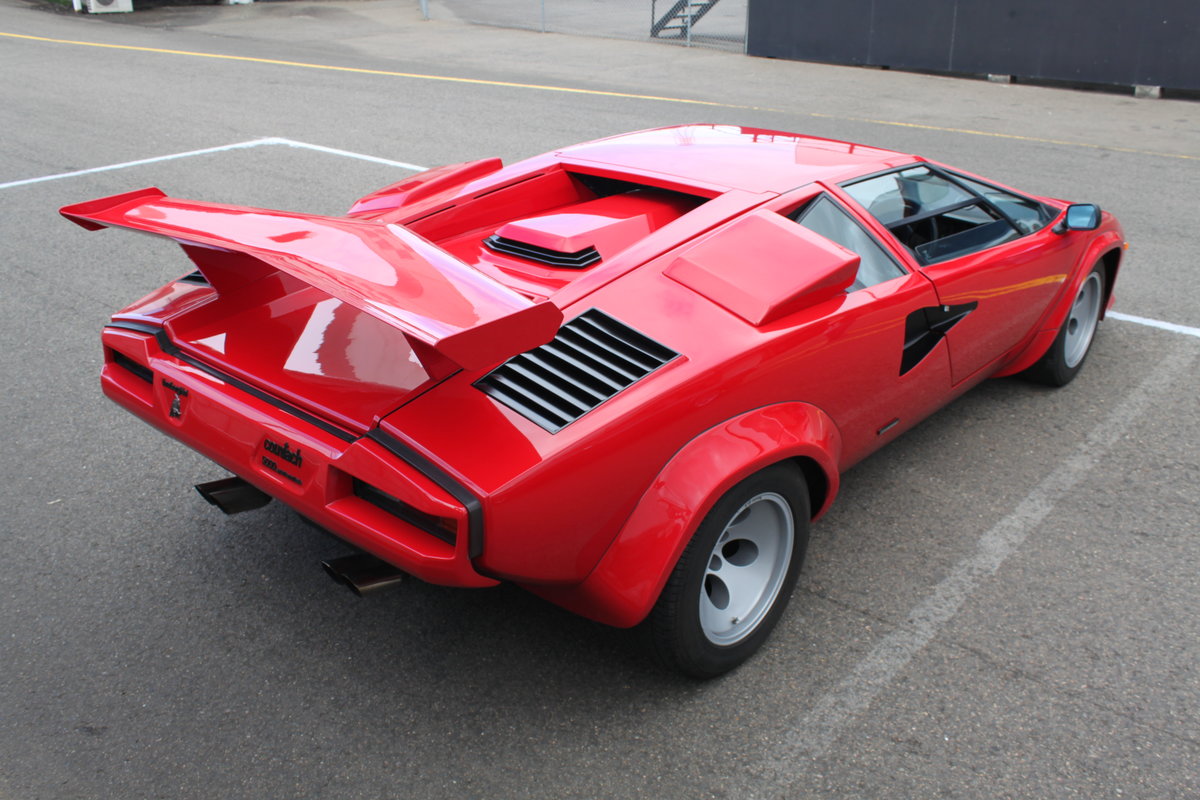 lamborghini countach фото