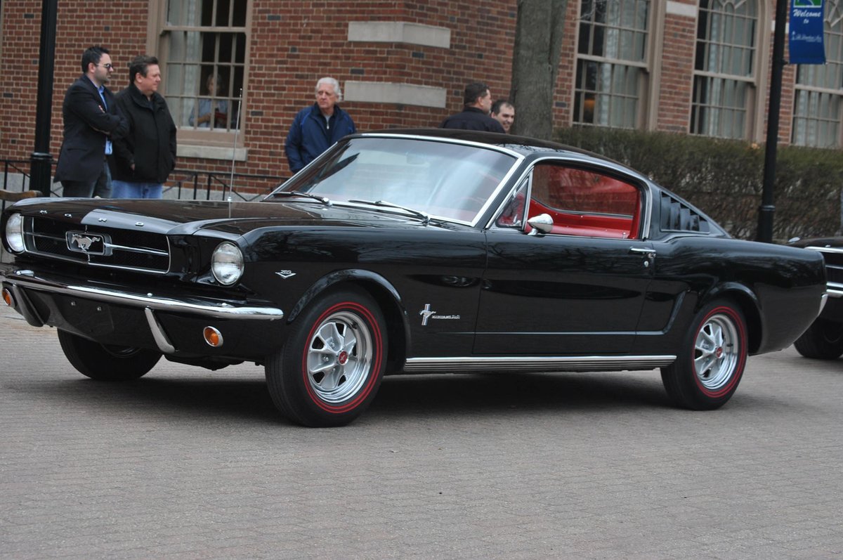 ford mustang фото