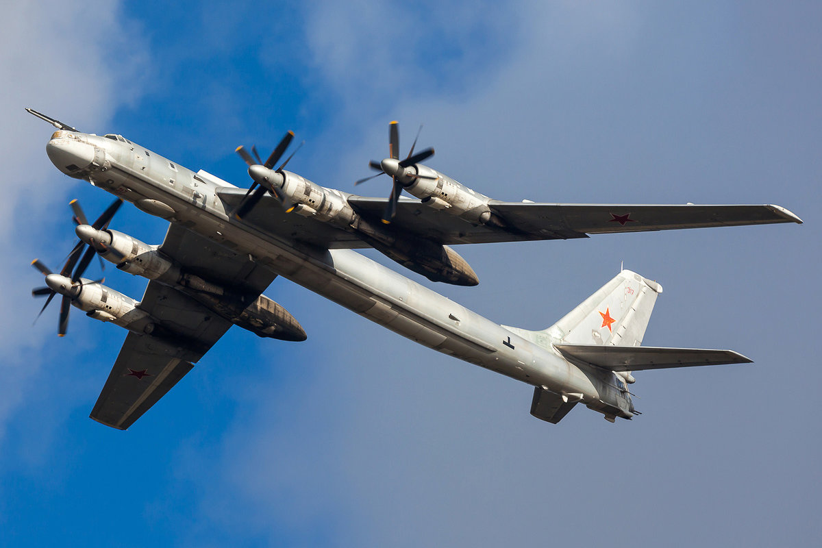 бомбардировщик ту-95мс фото