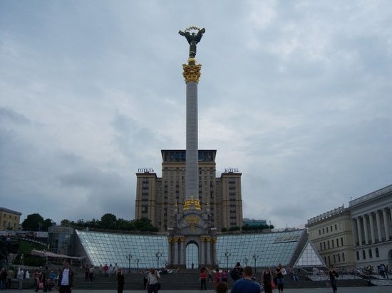 монумент независимости в киеве фото