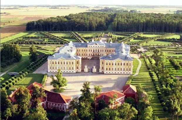 рундальский дворец латвия фото