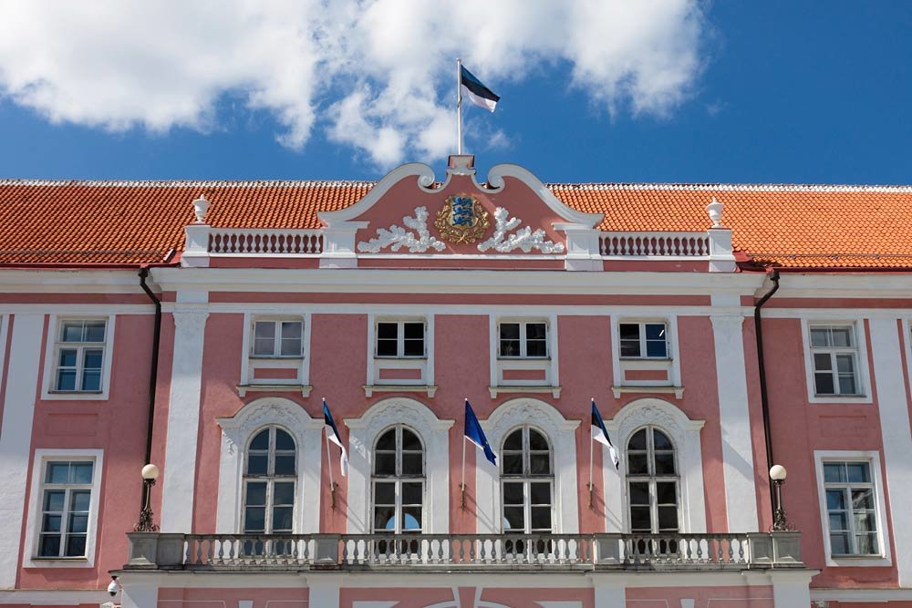 здание парламента эстонии фото