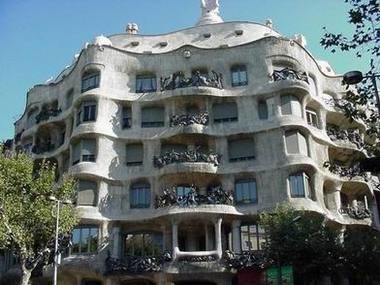 антонио гауди барселона фото