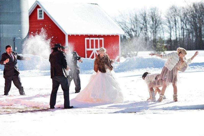 Игра В Снежки Музыка