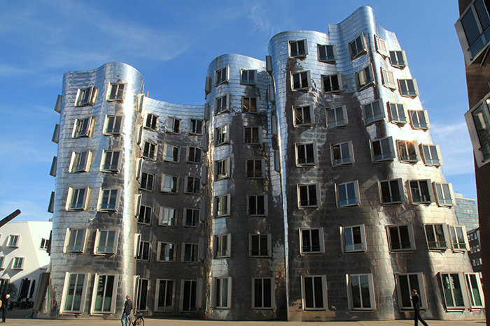 многофункциональный комплекс neuer zollhof в дюссельдорфе, германия фото
