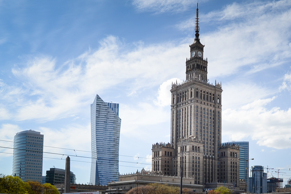 сталинская высотка в варшаве фото