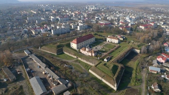 золочев львовская область фото