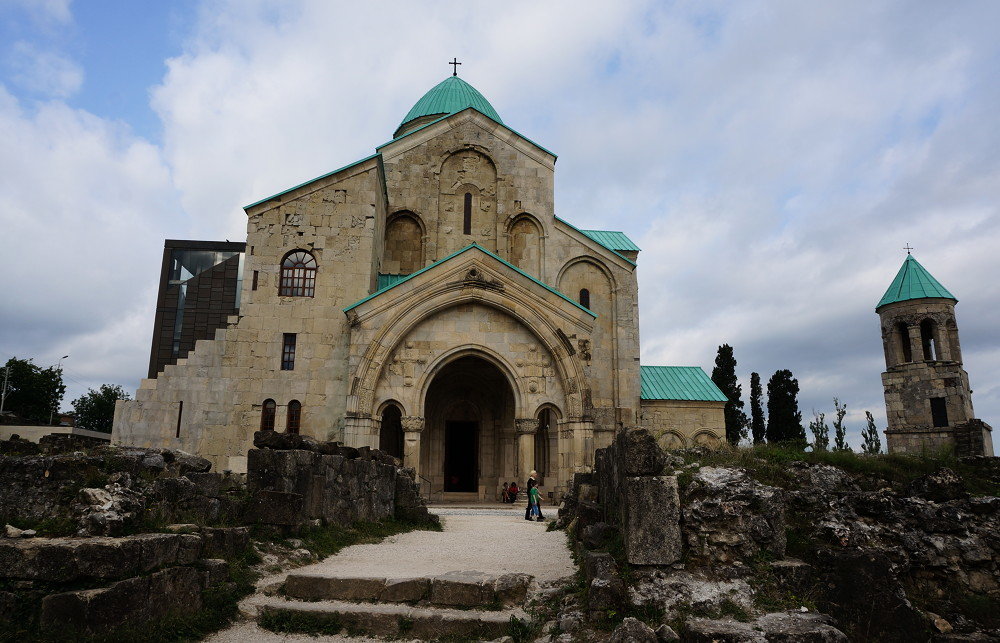 храм баграти кутаиси фото