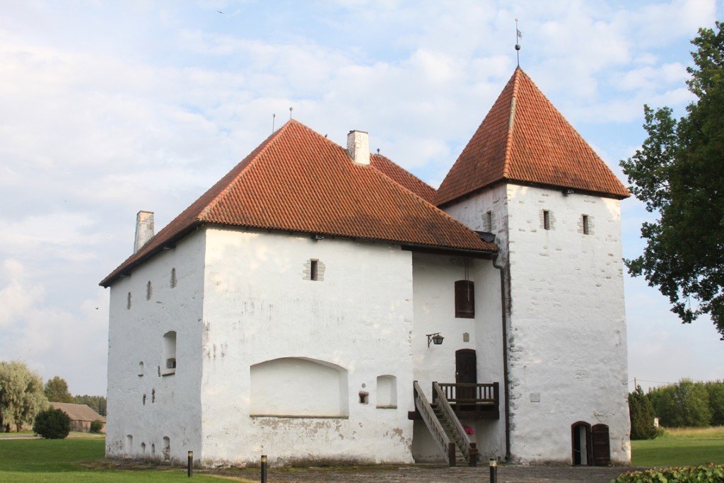 замок пуртсе эстония фото