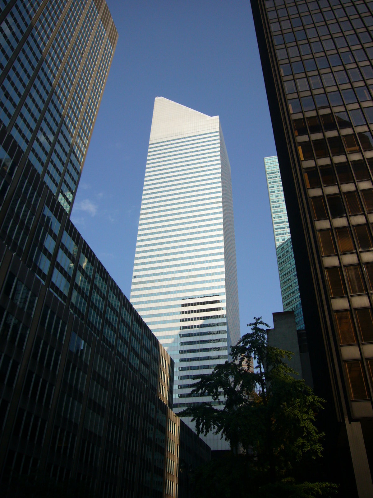 first canadian place, торонто фото