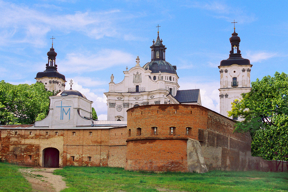 костел босых кармелитов в бердичеве фото