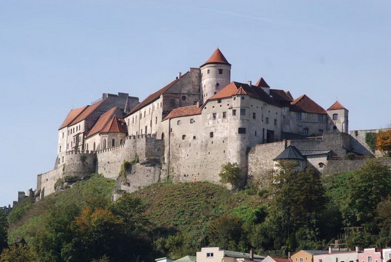 замок бургхаузен - burg burghausen фото