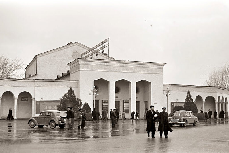 драматический театр имени махтумкули в ашхабаде фото