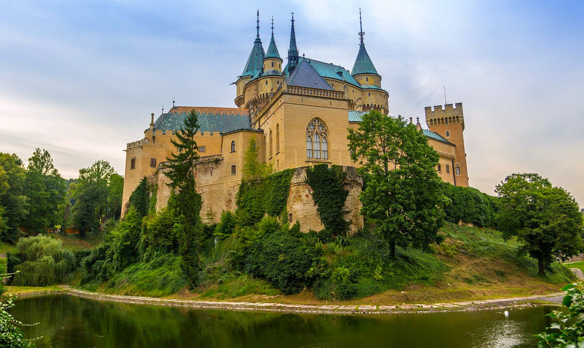 бойницкий замок словакия фото