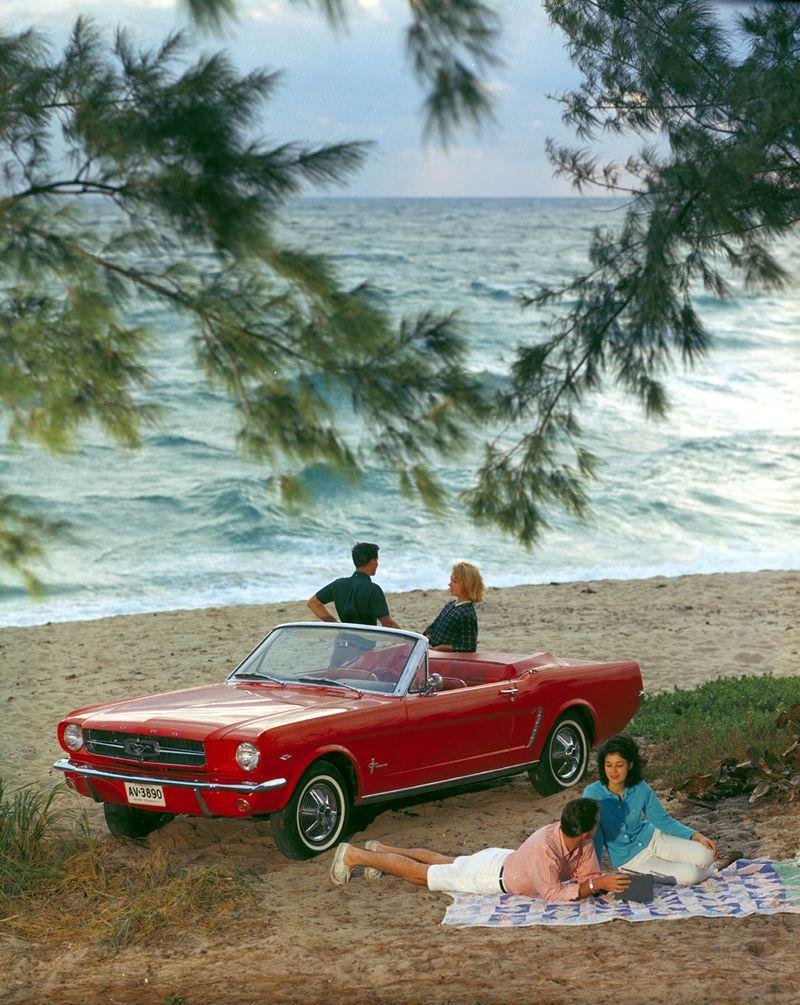 ford mustang фото