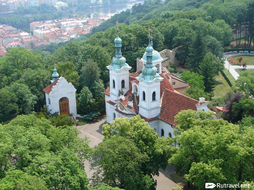 петршин холм костел святого лаврентия фото