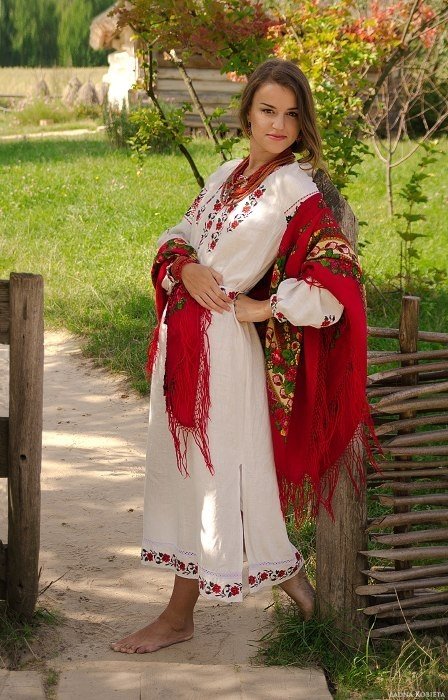 белорусская девушка в национальном костюме фото