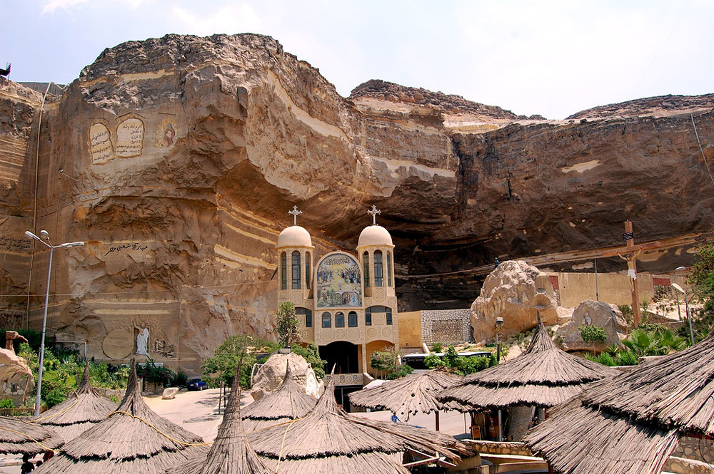 пещерный храм в каире фото