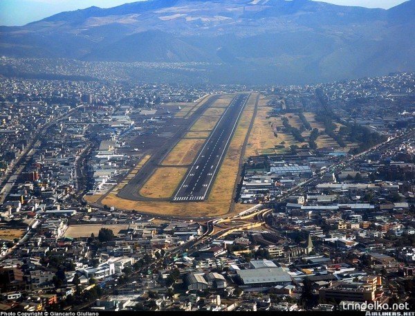 Аэропорт Жозе де Сюкр, Боливия
