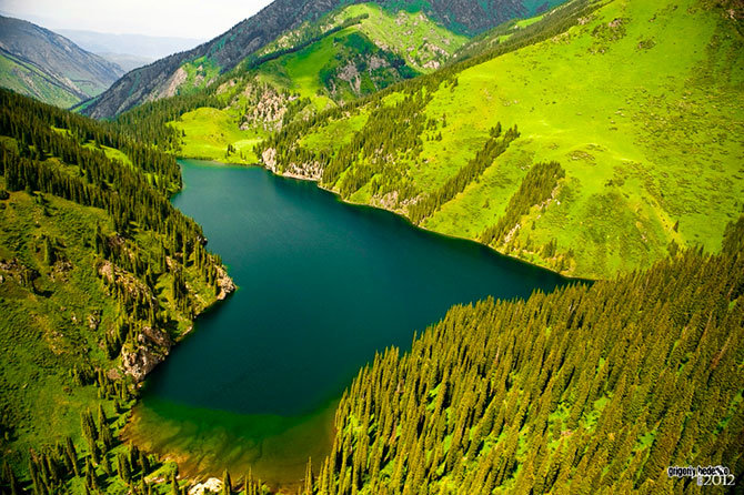 озеро кольсай фото
