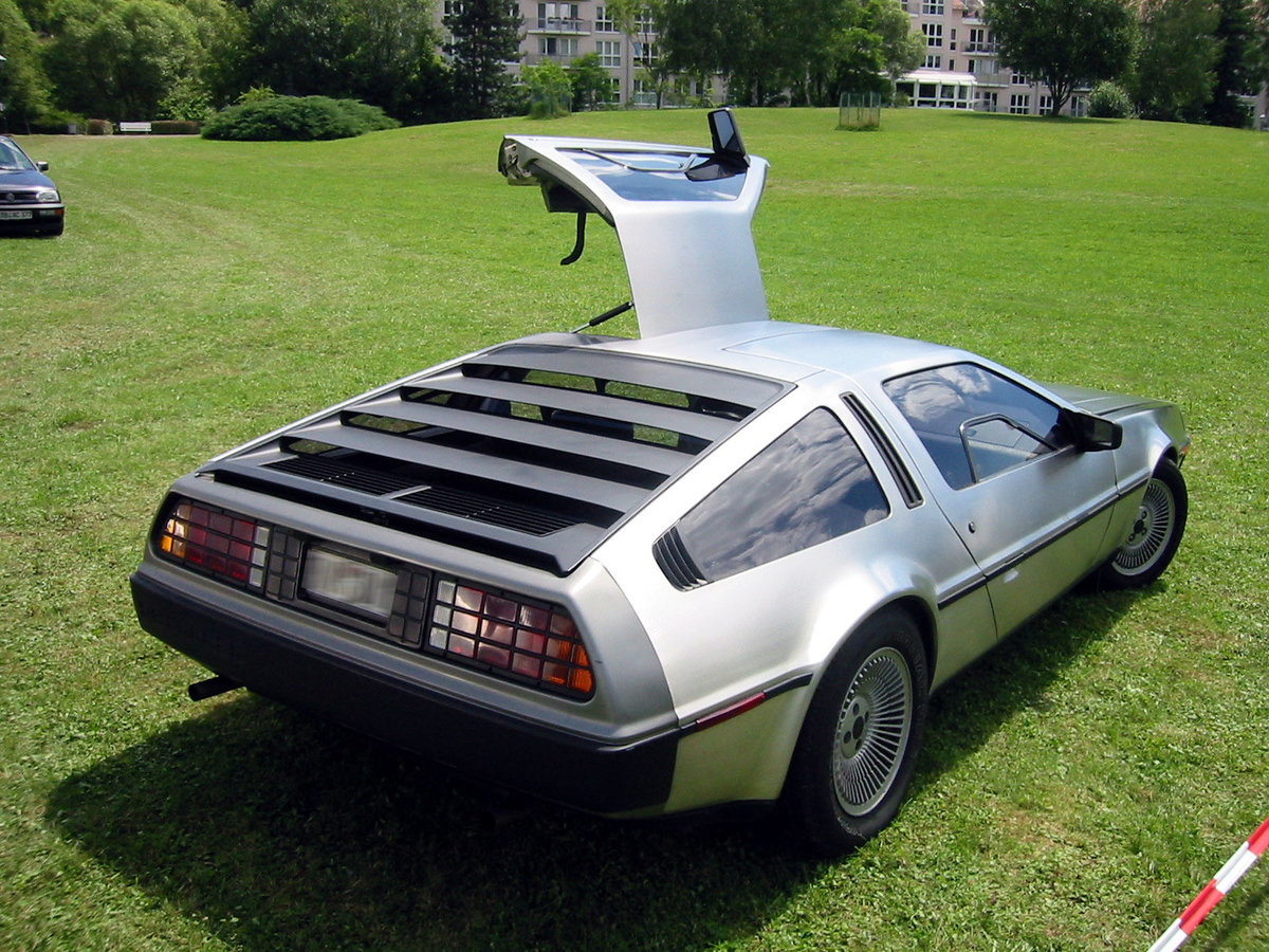 delorean dmc-12 фото