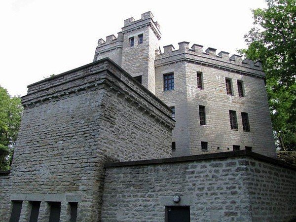 замок глена в нымме фото