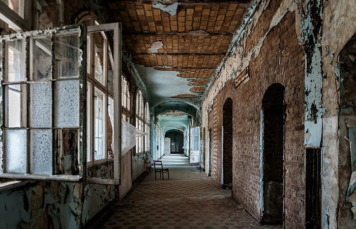 заброшенное здание фото