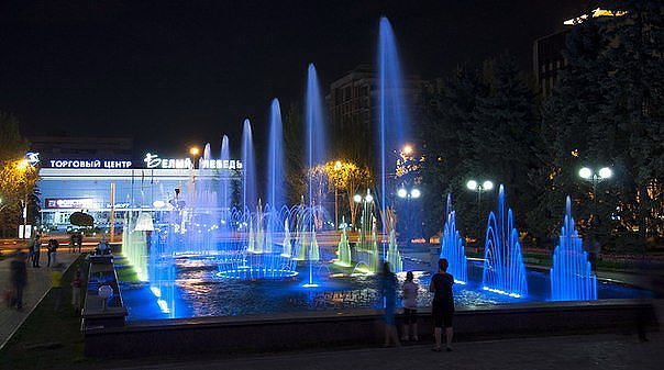 фонтан на площади ленина донецк фото