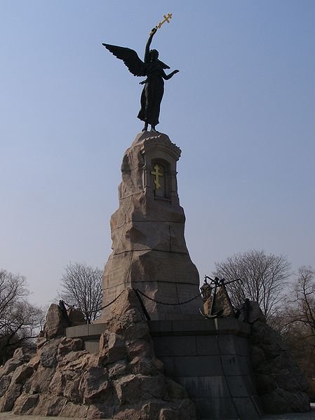 памятник броненосцу русалка в таллине фото