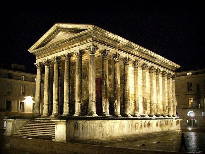 древний рим храм мезон карре фото