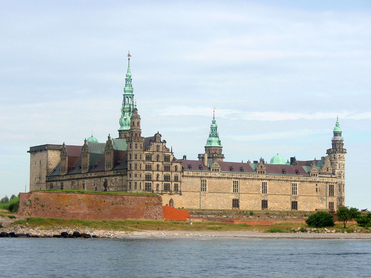 замок кронборг дания фото