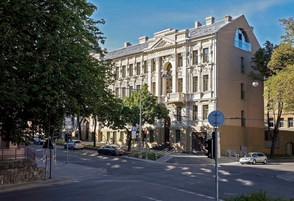 административное здание фото
