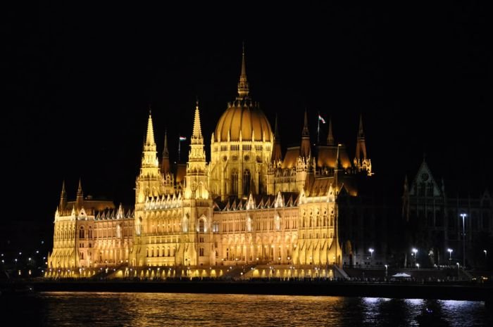 здание парламента в будапеште фото