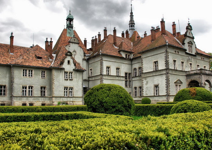 дворец шенборнов закарпатье фото