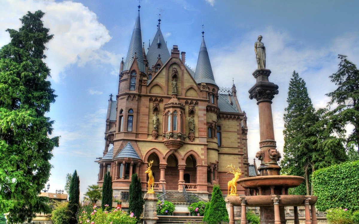 замок драхенбург германия фото