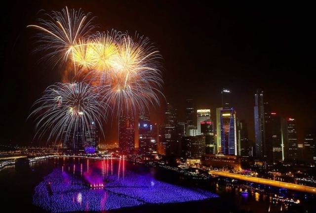 салют на новый год сингапур фото
