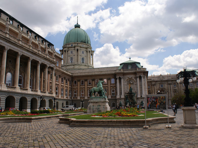 королевский дворец в будапеште фото