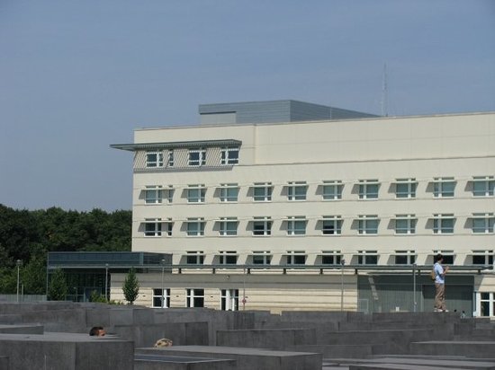 посольство сша в берлине фото