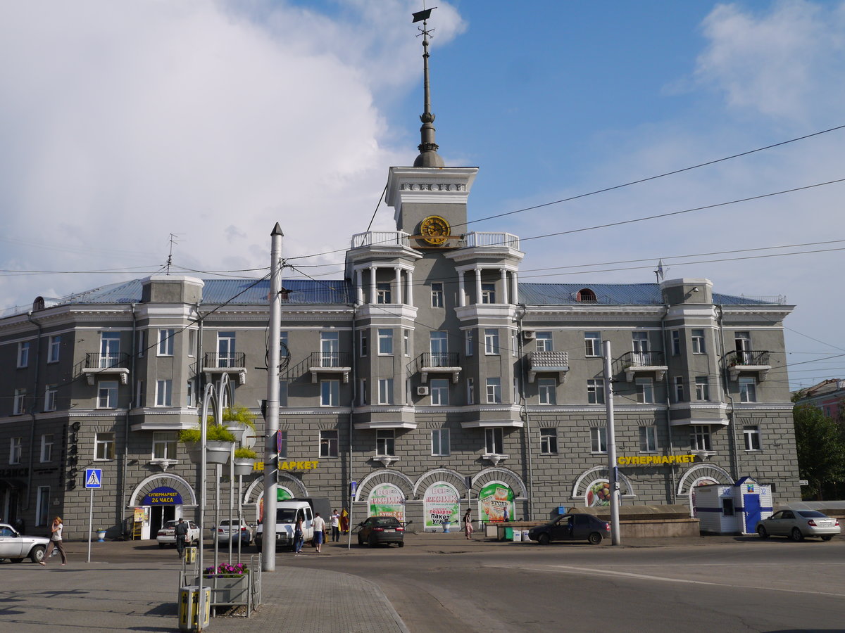 под шпилем барнаул фото