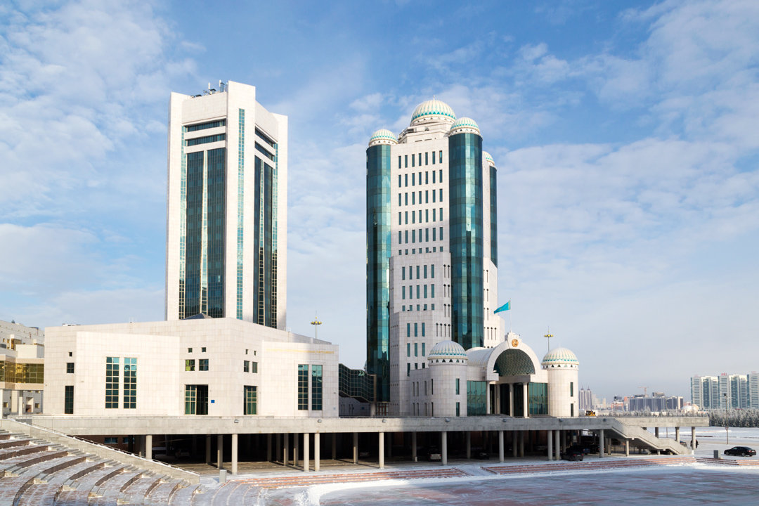 парламент рк фото
