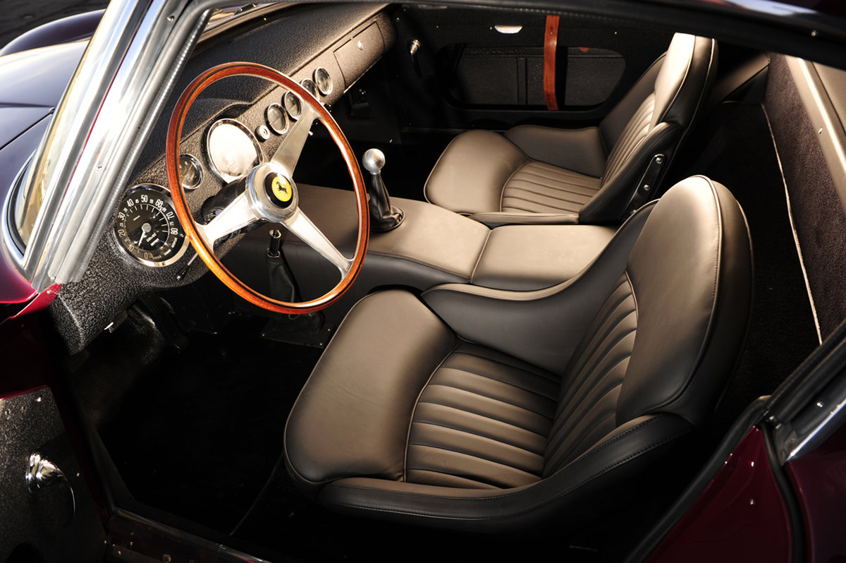 Ferrari 250 салон