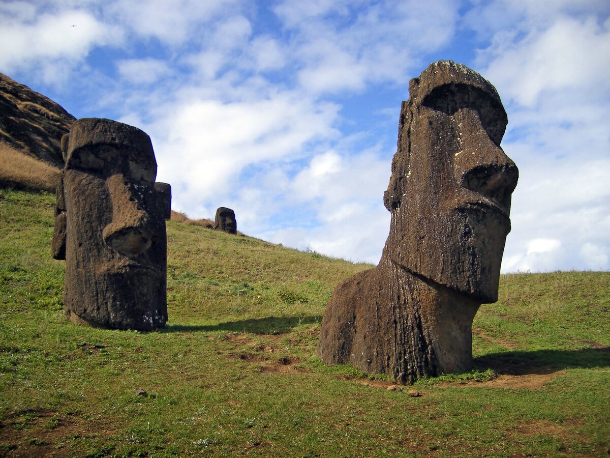 каменные истуканы острова пасхи фото