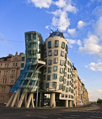 прага танцующий дом фото